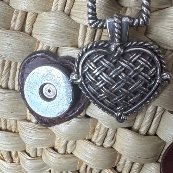 Brighton Woven Jute Leather Handbag Top Open Snap Close Paisley Interior Retired - Picture 10 of 11